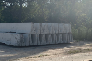 F-Shape Barrier
