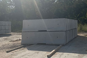 10 FT F-shape Commercial Barrier
