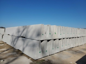 Single Slope Concrete Barrier