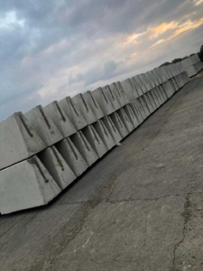 Single Slope Concrete Barrier